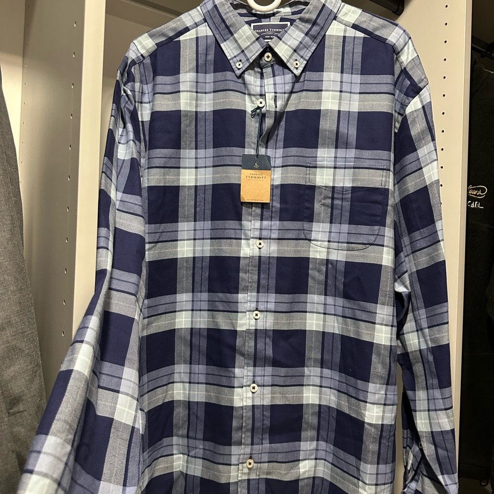 Charles Tyrwhitt Navy and Light Blue Check Shirt